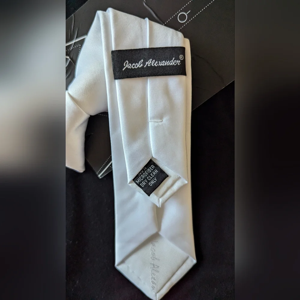 Jacob Alexander Boys White Clip Tie